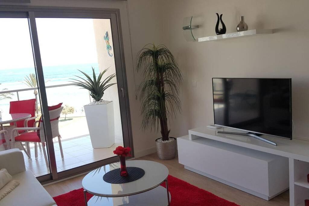 Modern Apartment With Stunning Sea View Кала-Мільор Екстер'єр фото